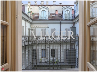 Appartamento in Vendita in Via Carlo Alberto 7 a Torino