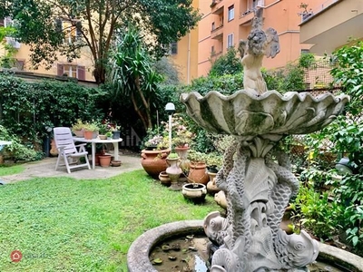 Appartamento in Vendita in Via Nemorense a Roma