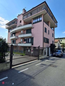 Appartamento in Vendita in Via Raffaello Barbiera 12 a Milano