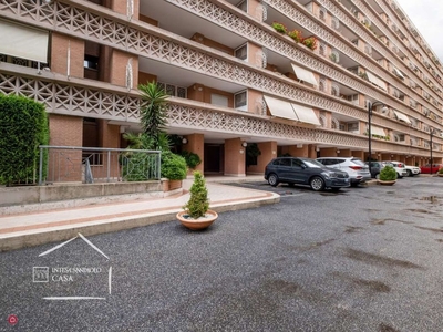 Appartamento in Vendita in Via Roberto Ago 26 a Roma