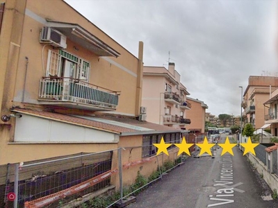 Appartamento in Vendita in Via Vincenzo Consani a Roma