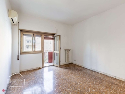 Appartamento in Vendita in Viale Guglielmo Marconi 114 a Roma
