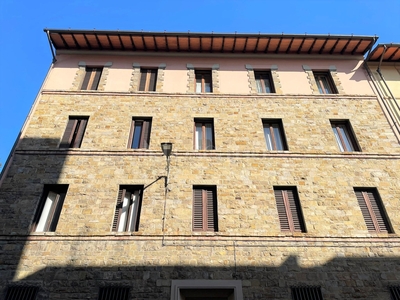 Casa a Firenze in Via Vittorio Emanuele II, Vittorio Emanuele