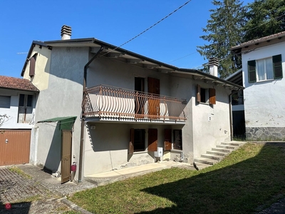 Rustico/Casale in Vendita in Via del Borgo 29 a Tizzano Val Parma