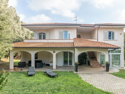 Villa in vendita a Rosignano Marittimo Livorno Nibbiaia