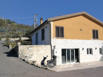 Villino in vendita a San Cataldo Caltanissetta Valle Dei Pini
