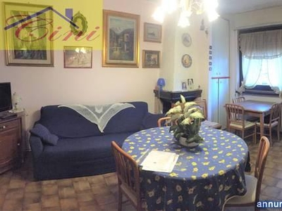 Appartamenti Introbio via Vittorio Emanuele cucina: Abitabile,