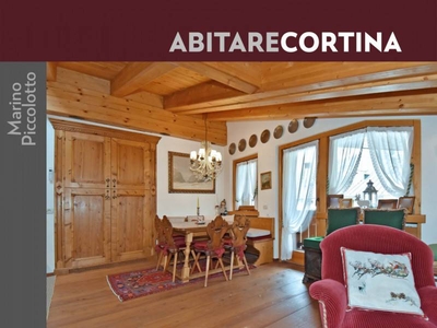 Appartamento in Affitto a Cortina d'Ampezzo Cortina d 'Ampezzo - Centro