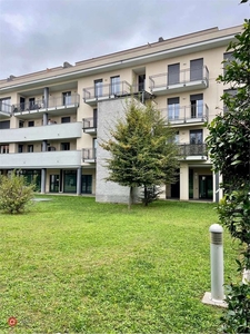 Appartamento in Affitto in Via Giuseppe Garibaldi a Carugo