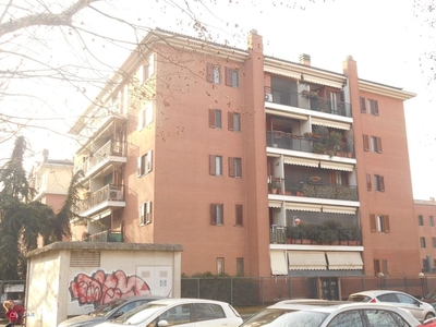 Appartamento in Affitto in Via Jemolo Arturo Carlo 4 a Milano