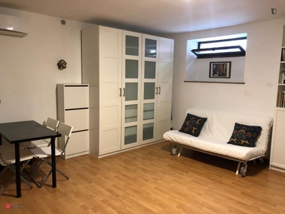 Appartamento in Affitto in Via Vallarsa a Milano