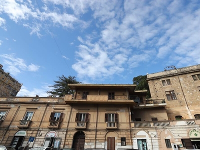 Appartamento in Corso Pisani 31 in zona Cattedrale a Palermo