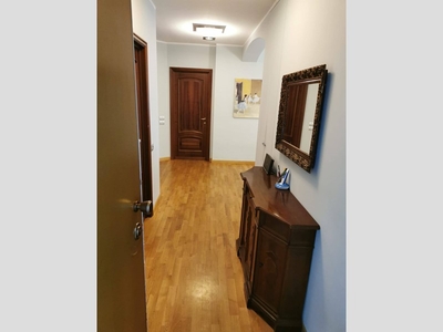 Appartamento in Vendita a Alessandria, zona Borsalino, 219'000€, 120 m²