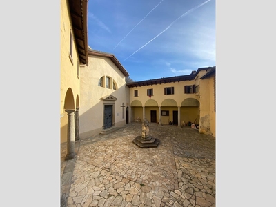 Trilocale in Vendita a Como, 298'000€, 180 m²