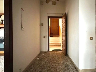 Appartamento in Vendita a Pisa, 245'000€, 106 m², con Box