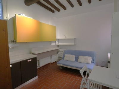 Bilocale in Affitto a Bologna, zona Centro, 850€, 30 m², arredato