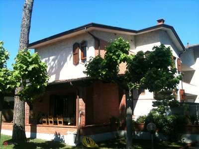 Casa Bi/Trifamiliare in Affitto in Via viner 99 a Forte dei Marmi