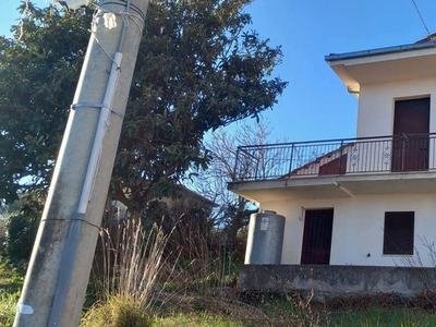 Casa Indipendente in Via Mezzano, Snc, Sora (FR)