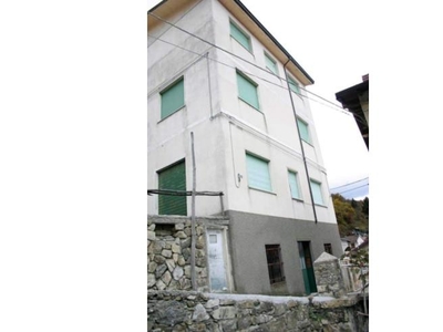 Palazzo/Stabile in vendita a Ottone, Frazione Orezzoli