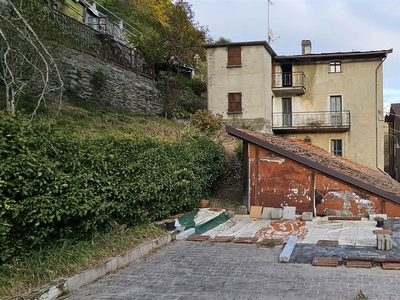 Casa semi indipendente in vendita a Corteno Golgi Brescia Lombro