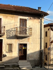 Casa semi indipendente in Via Fonte Nuova 95 a Magliano De'Marsi