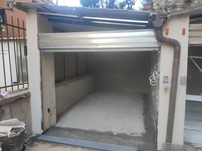 garage in vendita a Genova