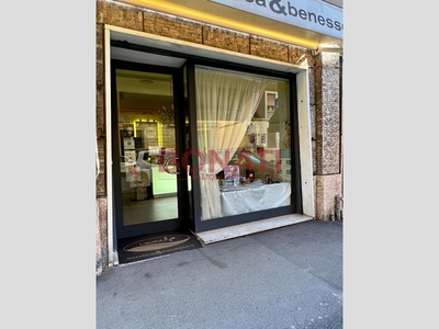 Immobile commerciale in Affitto a La Spezia, zona Centro, 1'200€, 134 m²