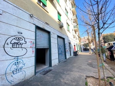 Negozio in Affitto a Roma, 900€, 35 m²