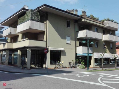 Negozio/Locale commerciale in Affitto in a Riva del Garda