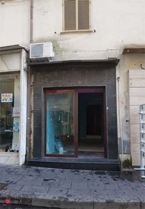Negozio/Locale commerciale in Affitto in Corso Lucilio a Sessa Aurunca