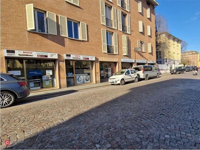 Negozio/Locale commerciale in Affitto in Strada Aurelio Saffi 80 a Parma