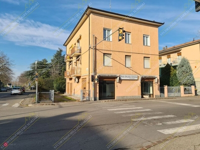 Negozio/Locale commerciale in Affitto in Strada Morane a Modena