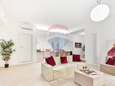 Trilocale in Vendita a Milano, zona Giambellino, 359'000€, 107 m²