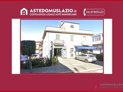 Trilocale in Vendita a Roma, 77'475€, 64 m²