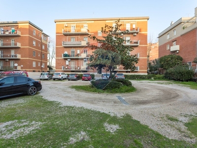 Trilocale in Vendita a Roma, zona Ostia Levante, 199'000€, 73 m²