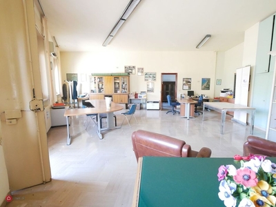 Ufficio in Affitto in Via Palma di Montechiaro a Ragusa