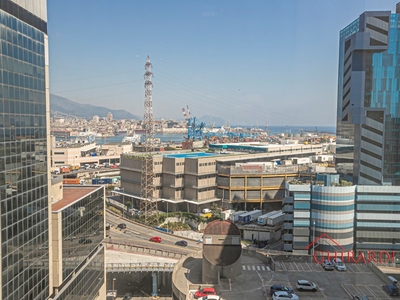 Ufficio in Vendita a Genova, zona Sampierdarena, 190'000€, 220 m², arredato