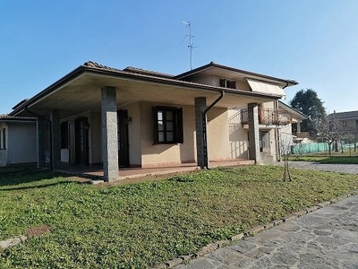 Villa bifamiliare in Via Galilei, 3, Spino d'Adda (CR)
