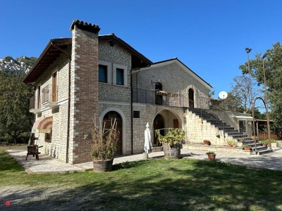 Villa in Affitto in Via Feudo Ughi a Pennapiedimonte