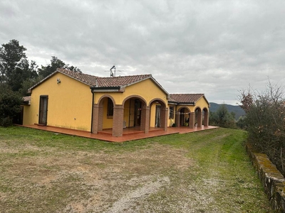 Villa in vendita a Monteverdi Marittimo Pisa