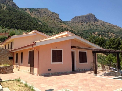 Villa in vendita a Trabia Palermo Santonofrio