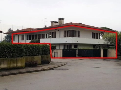 Villa in Via Beltrame Garzadore, 24, Marostica (VI)