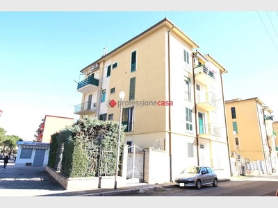 Appartamento in vendita a Foggia, via Silvio Pellico - Foggia, FG