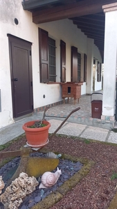 Casa semi indipendente ristrutturato in zona Torricella a Motteggiana
