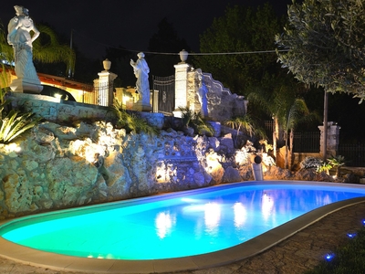 Villa 'Depandance Desiree' con piscina privata e Wi-Fi