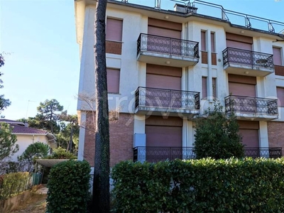 Appartamento in affitto a Lignano Sabbiadoro via Giardini