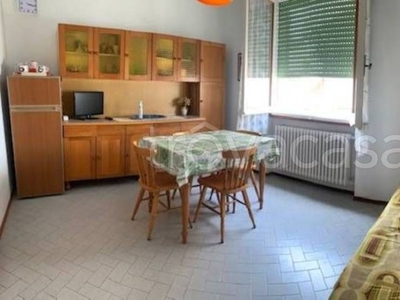Appartamento in affitto a Riccione via Angiolieri
