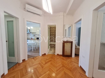Appartamento in affitto a Trieste largo Ugo Mioni, 1