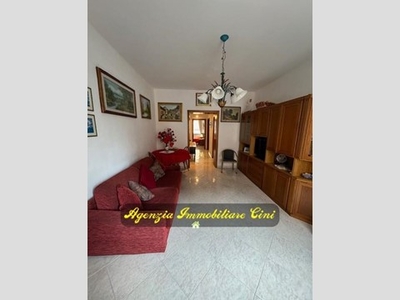 Appartamento in Vendita a Livorno, 148'000€, 110 m², arredato