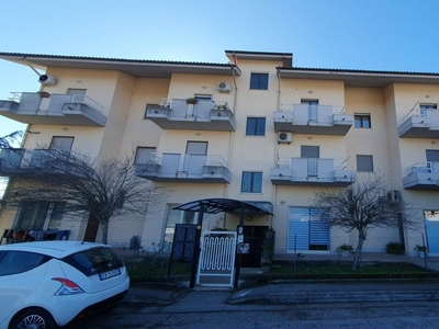 Appartamento in Via b. Profeta in zona Vallemare a Cepagatti